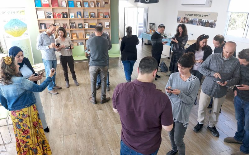 על התכנית אבני דרך תיכונים